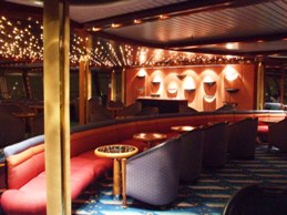 Kong Harald号のラウンジ