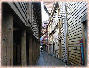 �u���b�Q���̉��̗l�q�E�R