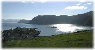 �z�j���O�X���H�[�O�̊X�ƃn���[���E���[����