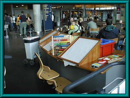 �J�t�F�ɂ��邱�ǂ��̗V�я�