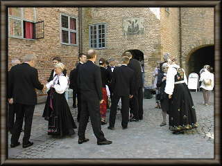 �����ߑ��ŏW���l�X