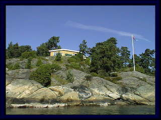 ��̏�Ɍ����F���T�}�[�n�E�X