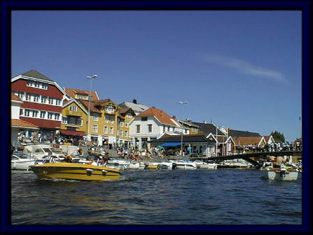 �N���[�Q���C�̊X����